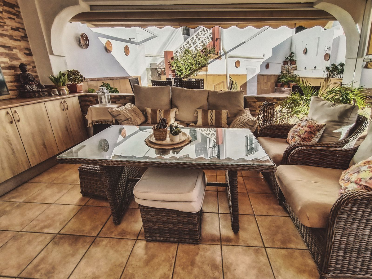 3 Bedroom Villa for Sale in La Campana — 6