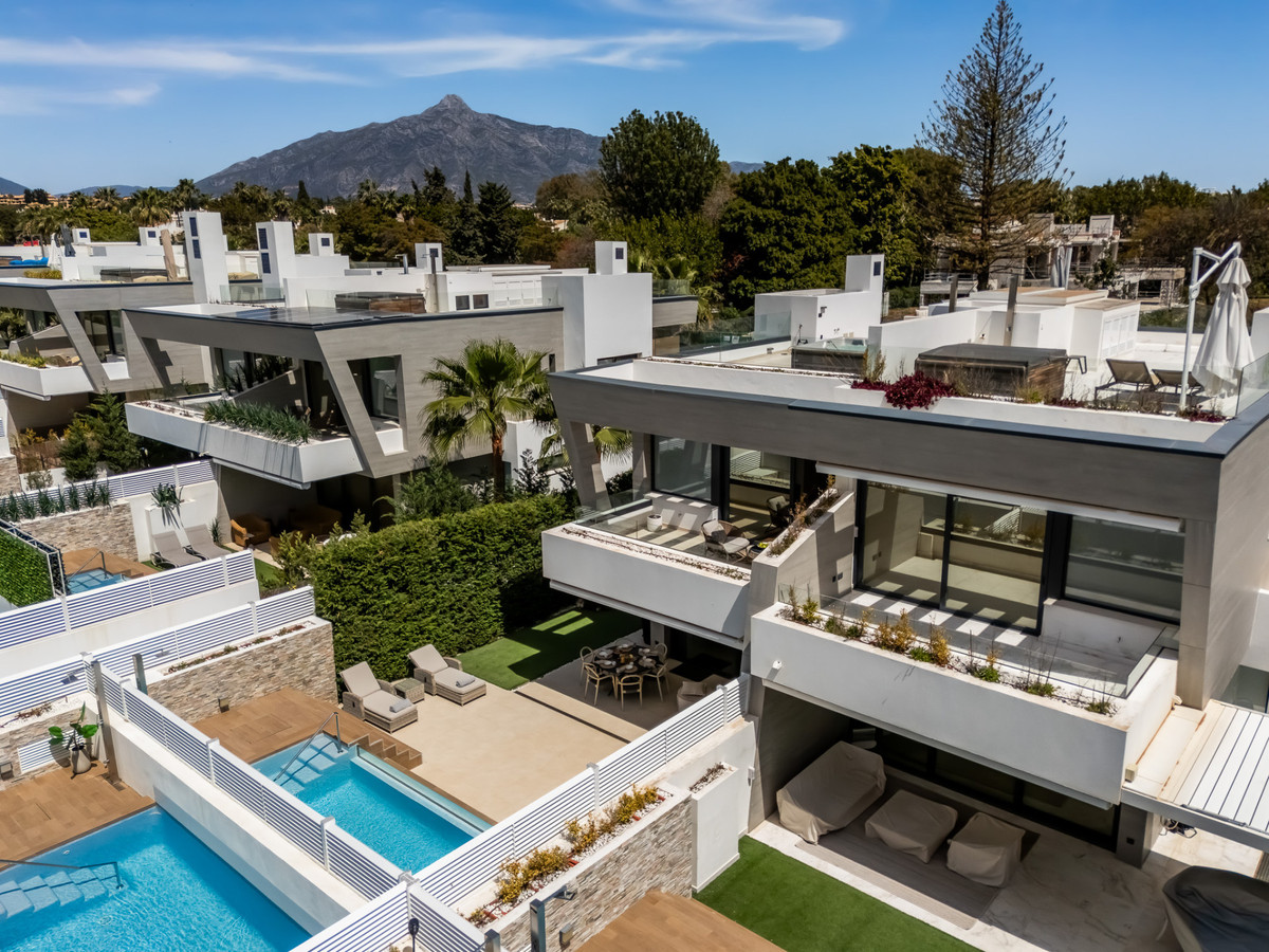 5 Bedroom Villa for Sale in Puerto Banús — 6