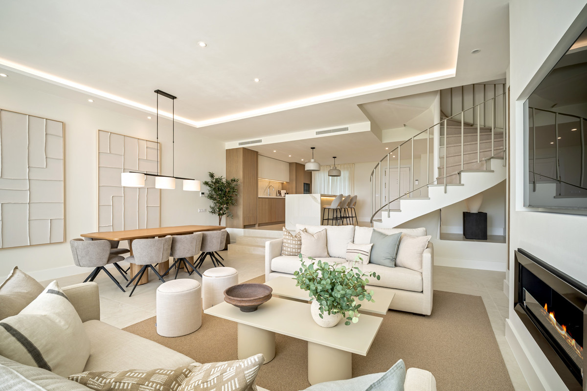 4 Bedroom Villa for Sale in La Quinta — 4