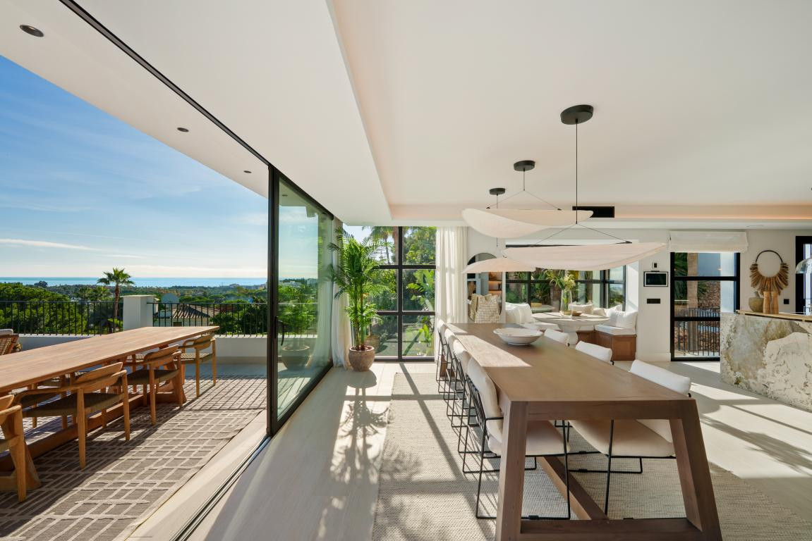 6 Bedroom Villa for Sale in Nueva Andalucía — 9