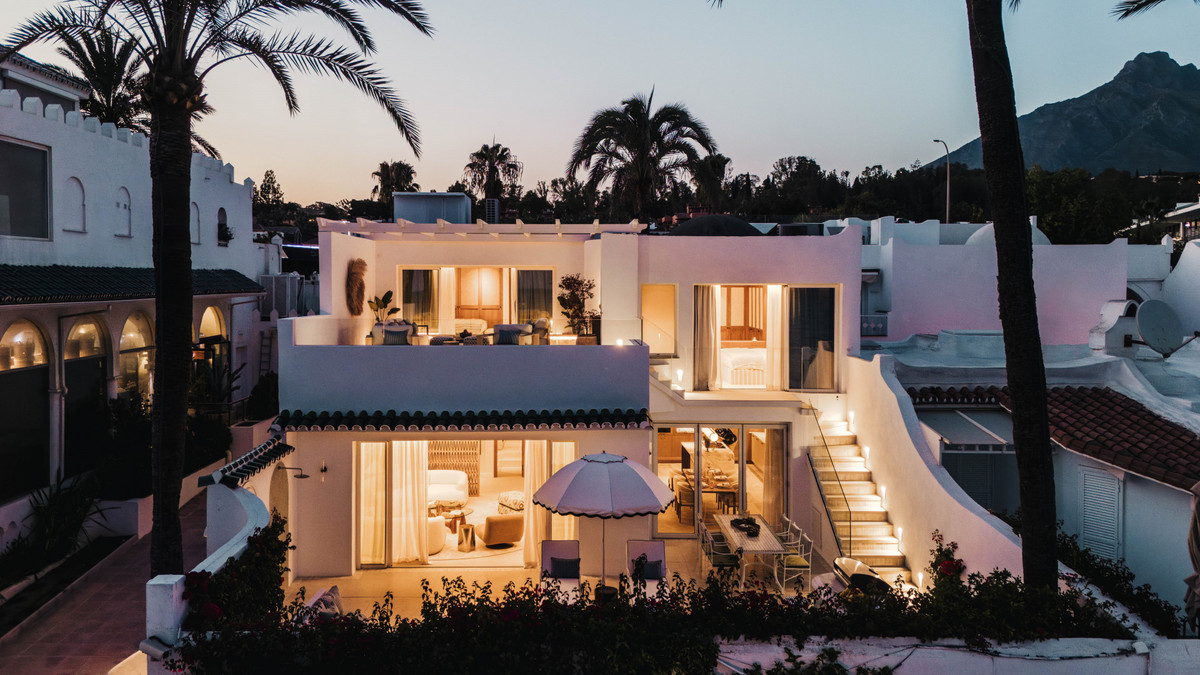 3 Bedroom Villa for Sale in The Golden Mile — 7