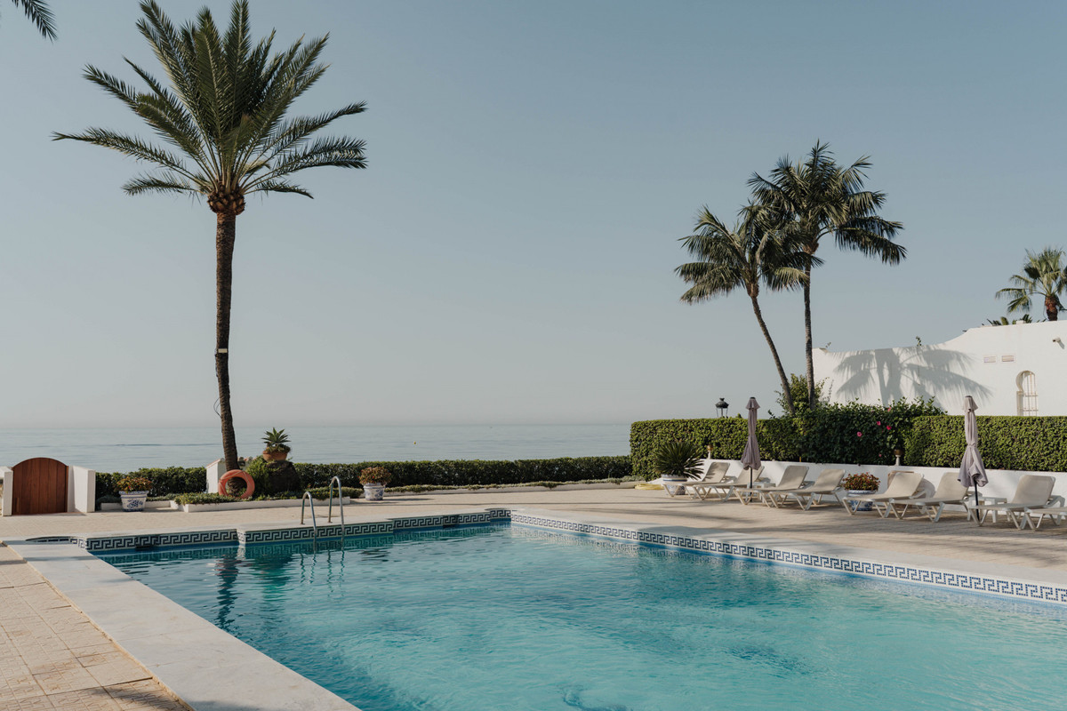 3 Bedroom Villa for Sale in The Golden Mile — 9