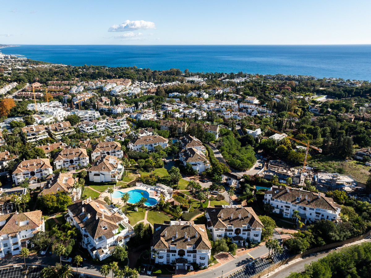 4 Bedroom Apartment for Sale in The Golden Mile — 3