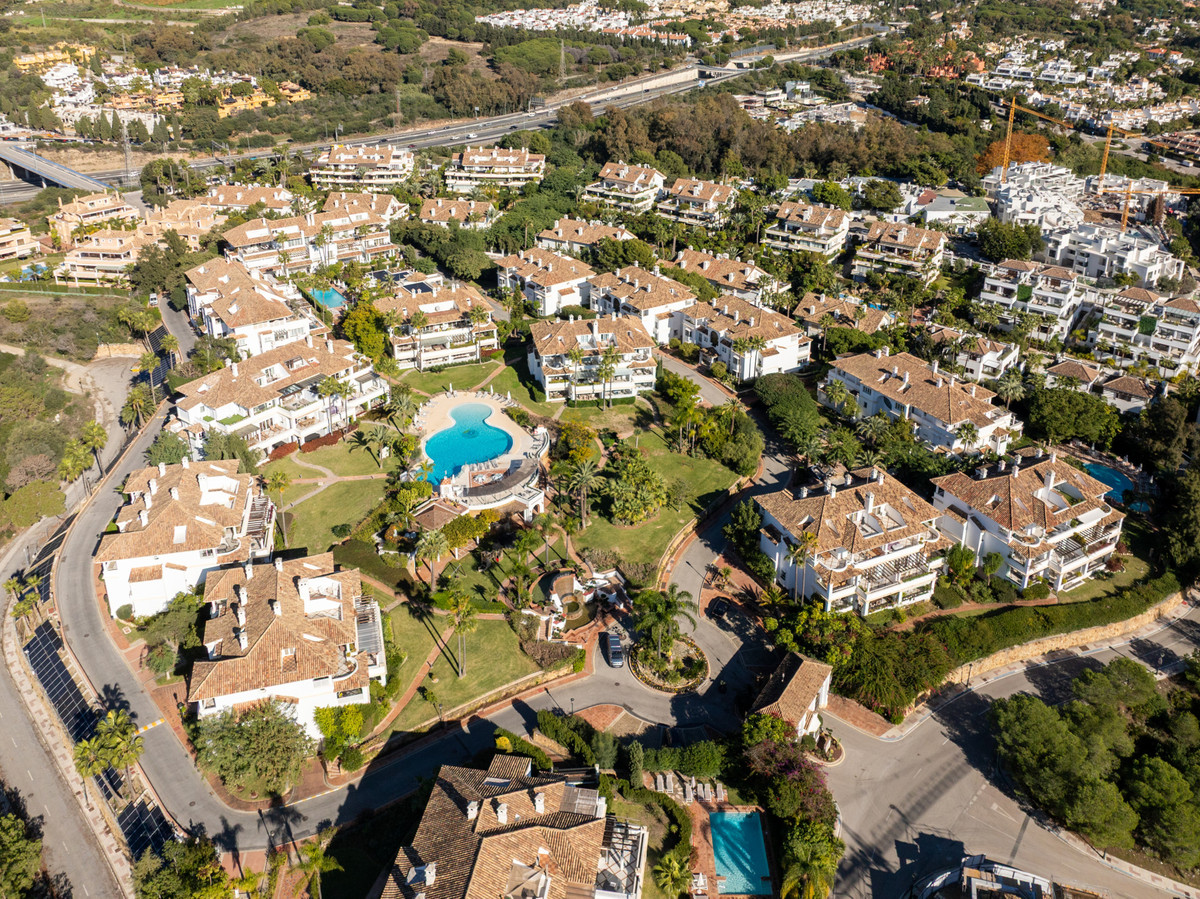 4 Bedroom Apartment for Sale in The Golden Mile — 5
