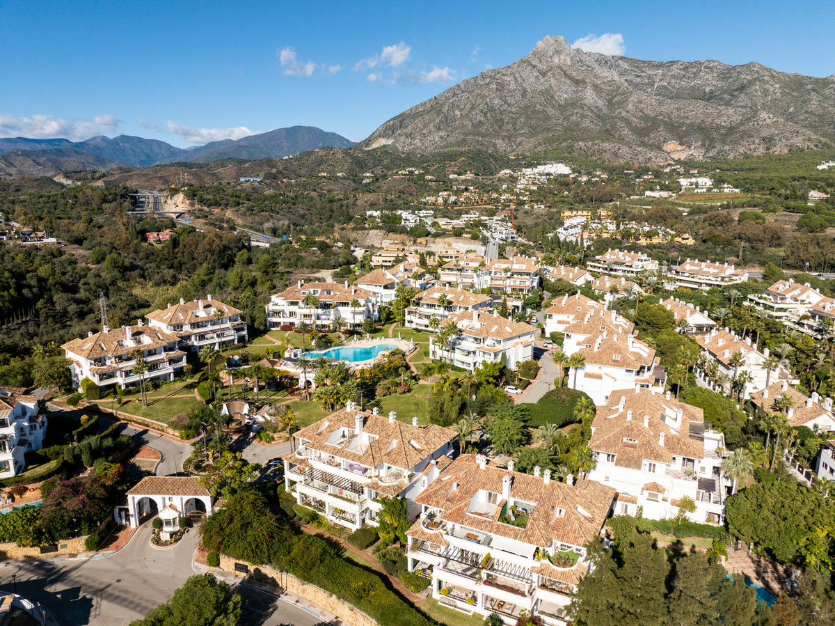 4 Bedroom Apartment for Sale in The Golden Mile — 7