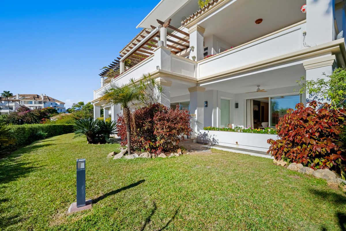 4 Bedroom Apartment for Sale in The Golden Mile — 9