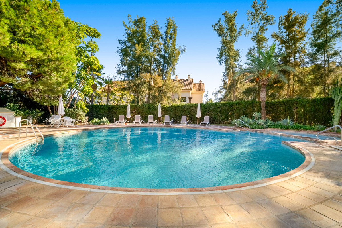 4 Bedroom Apartment for Sale in The Golden Mile — view 10