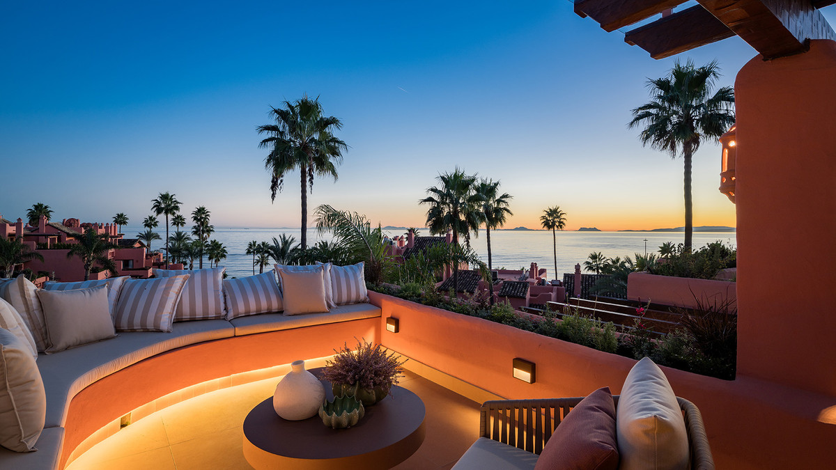 3 Bedroom Apartment for Sale in Estepona — 8