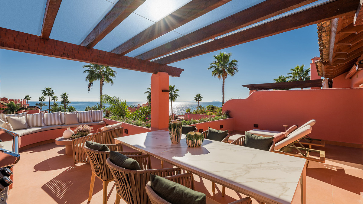 3 Bedroom Apartment for Sale in Estepona — 9