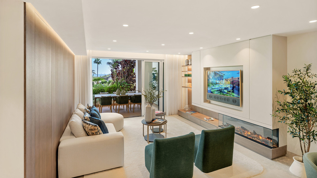 3 Bedroom Apartment for Sale in Estepona — 9