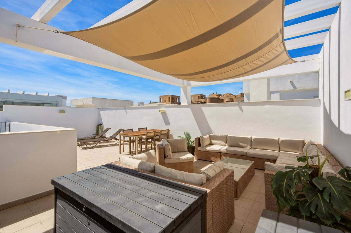 3 Bedroom Apartment for Sale in Estepona