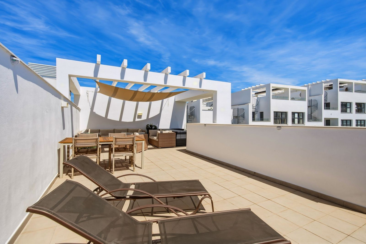 3 Bedroom Apartment for Sale in Estepona — 4
