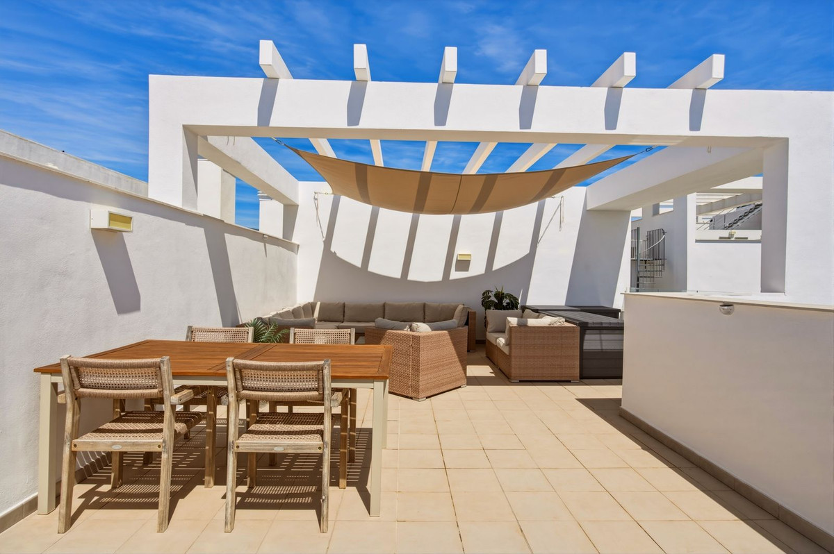 3 Bedroom Apartment for Sale in Estepona — 5
