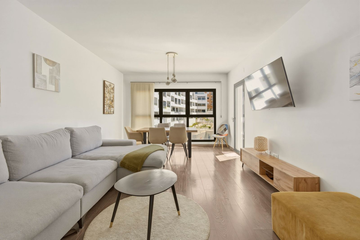 3 Bedroom Apartment for Sale in Estepona — 6