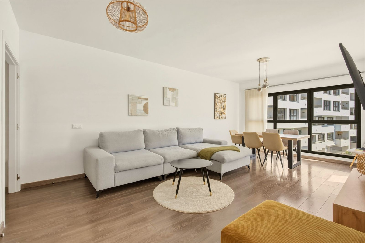 3 Bedroom Apartment for Sale in Estepona — 7
