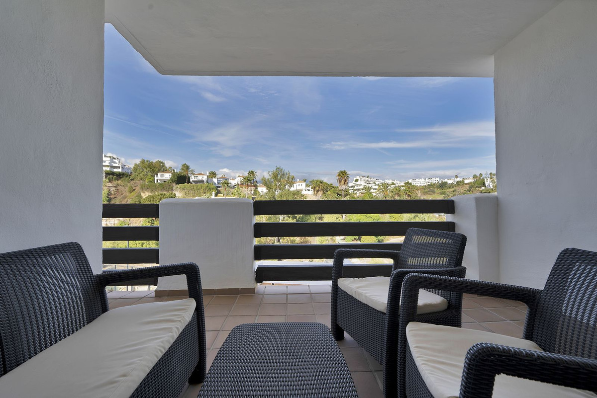 2 Bedroom Apartment for Sale in Selwo — 6