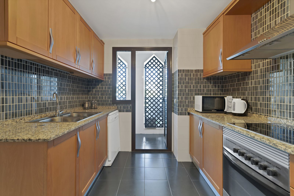 2 Bedroom Apartment for Sale in Selwo — 9