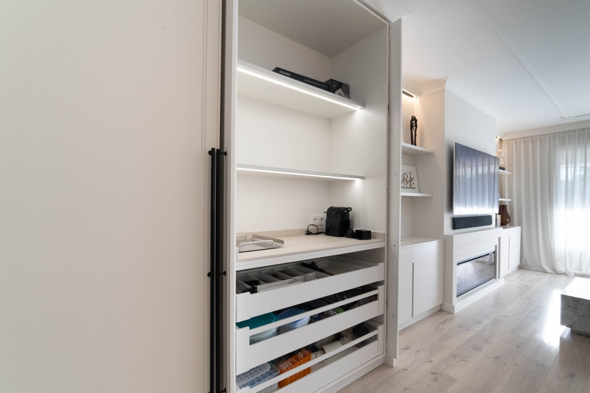 2 Bedroom Apartment for Sale in Marbella — view 10