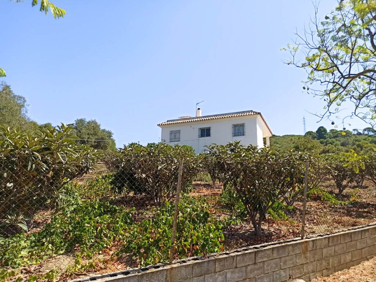3 Bedroom Villa for Sale in Estepona