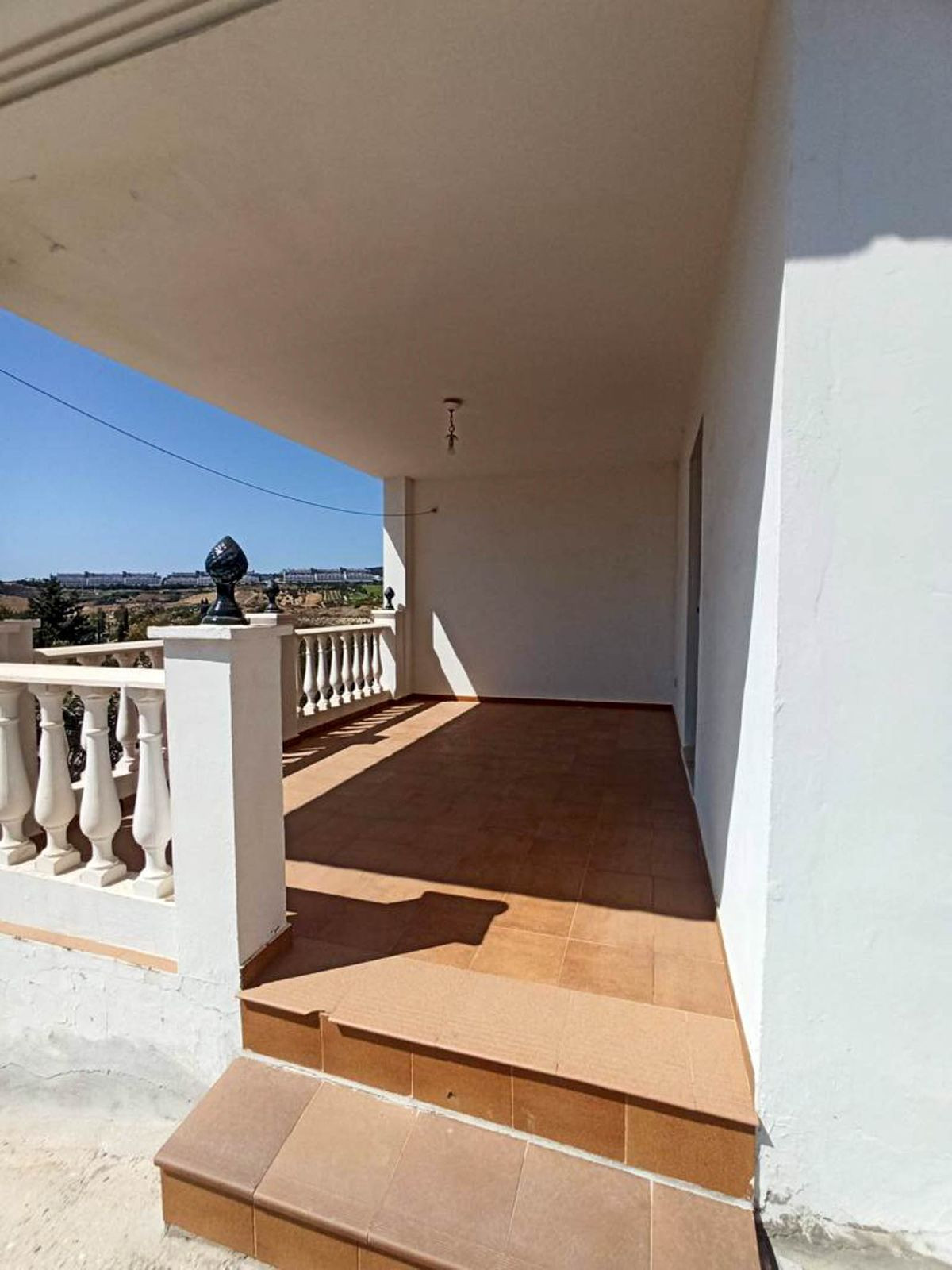 3 Bedroom Villa for Sale in Estepona — 9