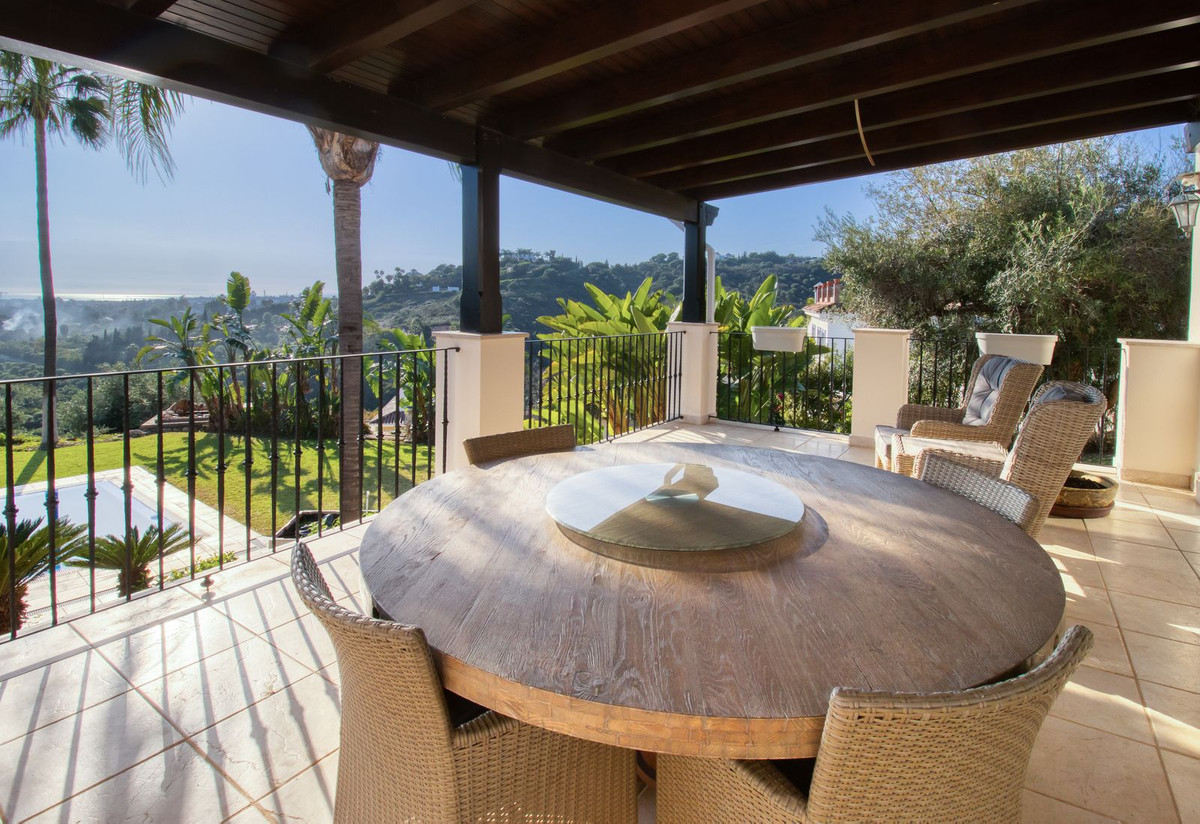4 Bedroom Villa for Sale in Estepona — 5