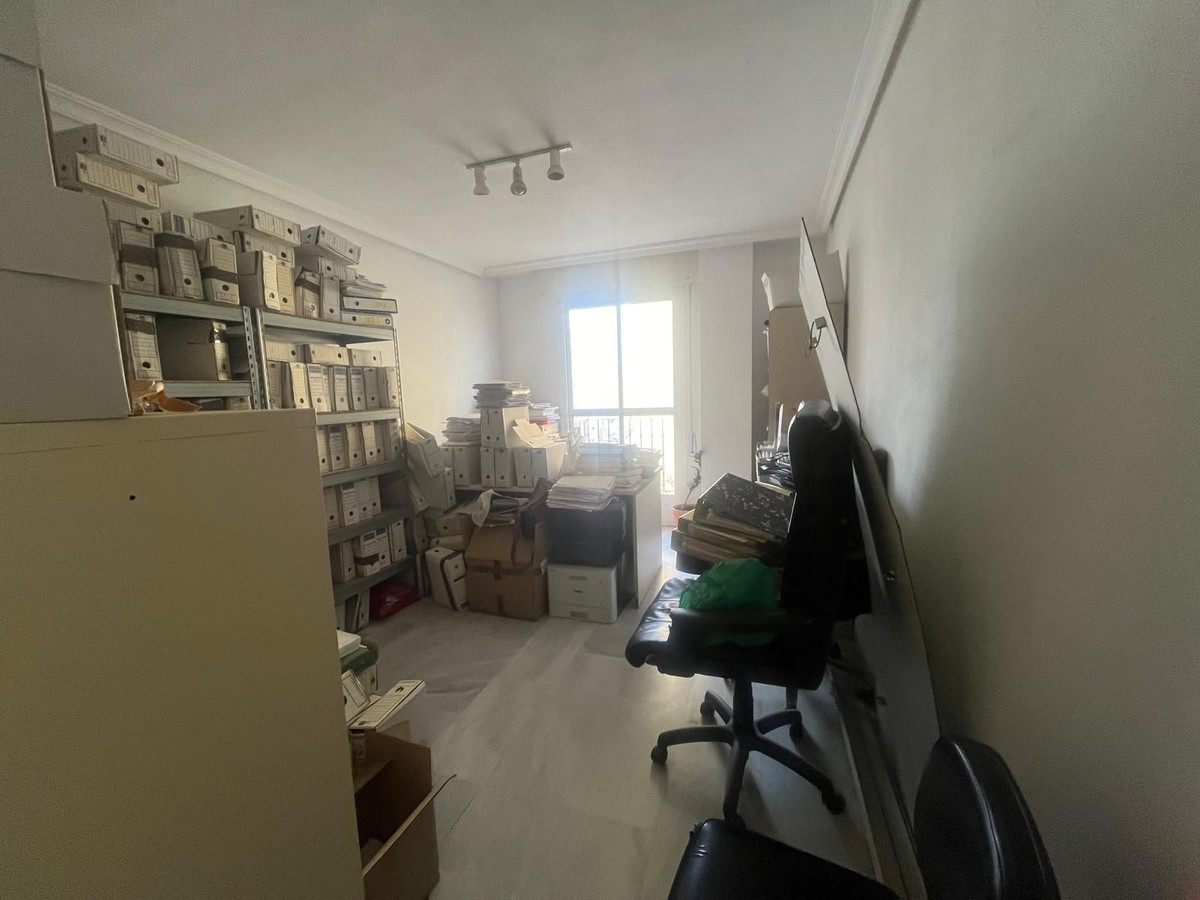 2 Bedroom Apartment for Sale in Estepona — 6