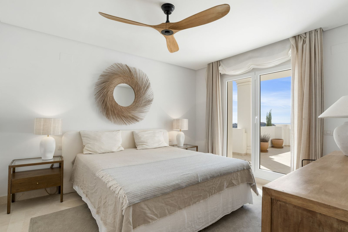 3 Bedroom Apartment for Sale in Aloha — 3