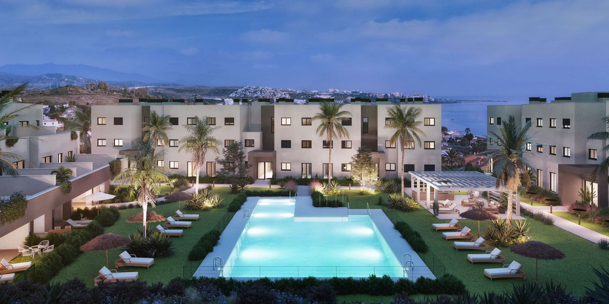 2 Bedroom Apartment for Sale in Estepona