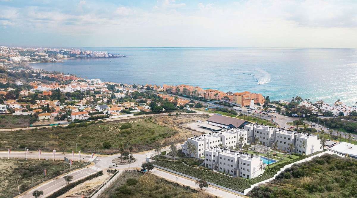 2 Bedroom Apartment for Sale in Estepona — 3