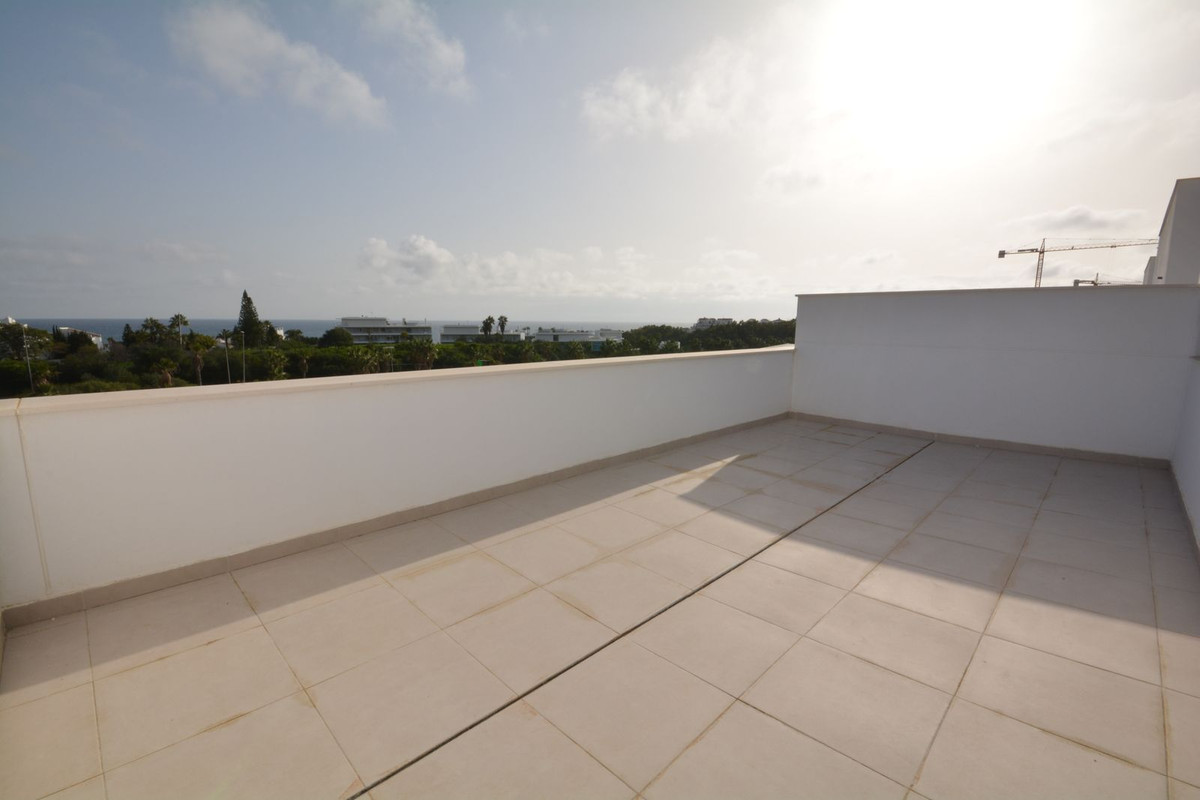 2 Bedroom Apartment for Sale in Estepona — 6