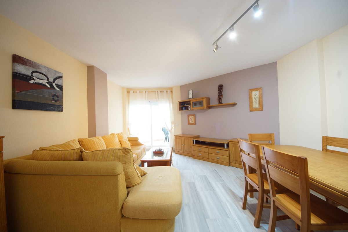 3 Bedroom Apartment for Sale in San Pedro de Alcántara — 2