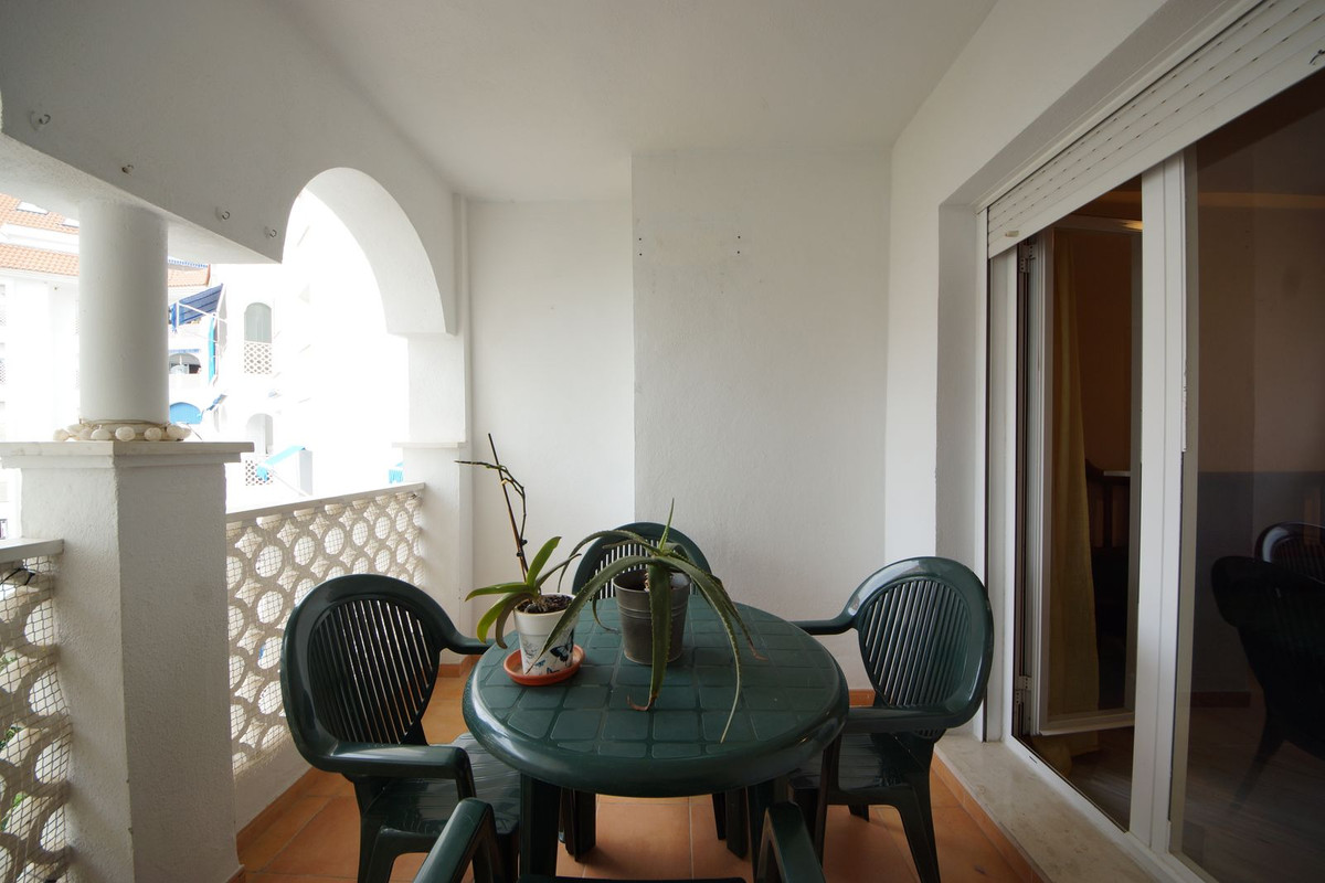 3 Bedroom Apartment for Sale in San Pedro de Alcántara — 4
