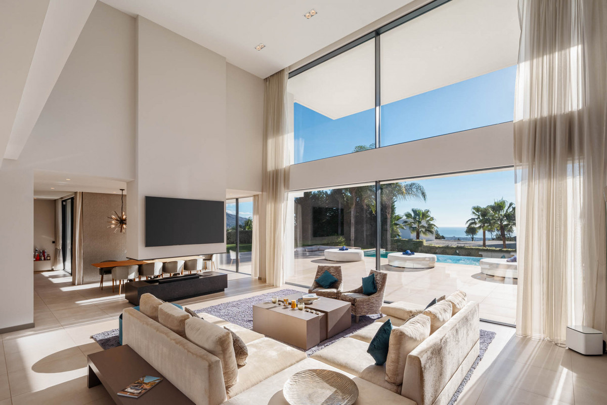 5 Bedroom Villa for Sale in El Madroñal — 9