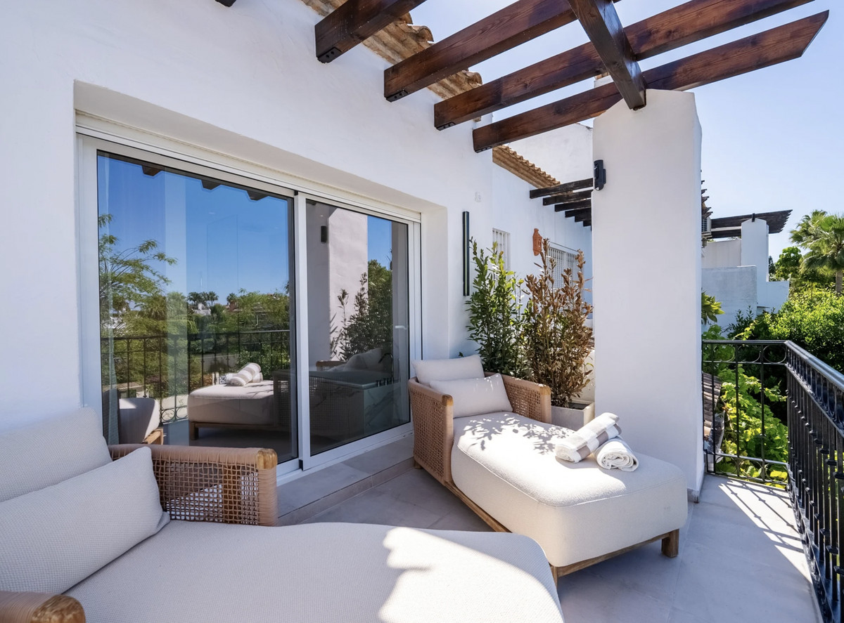5 Bedroom Villa for Sale in The Golden Mile — 6
