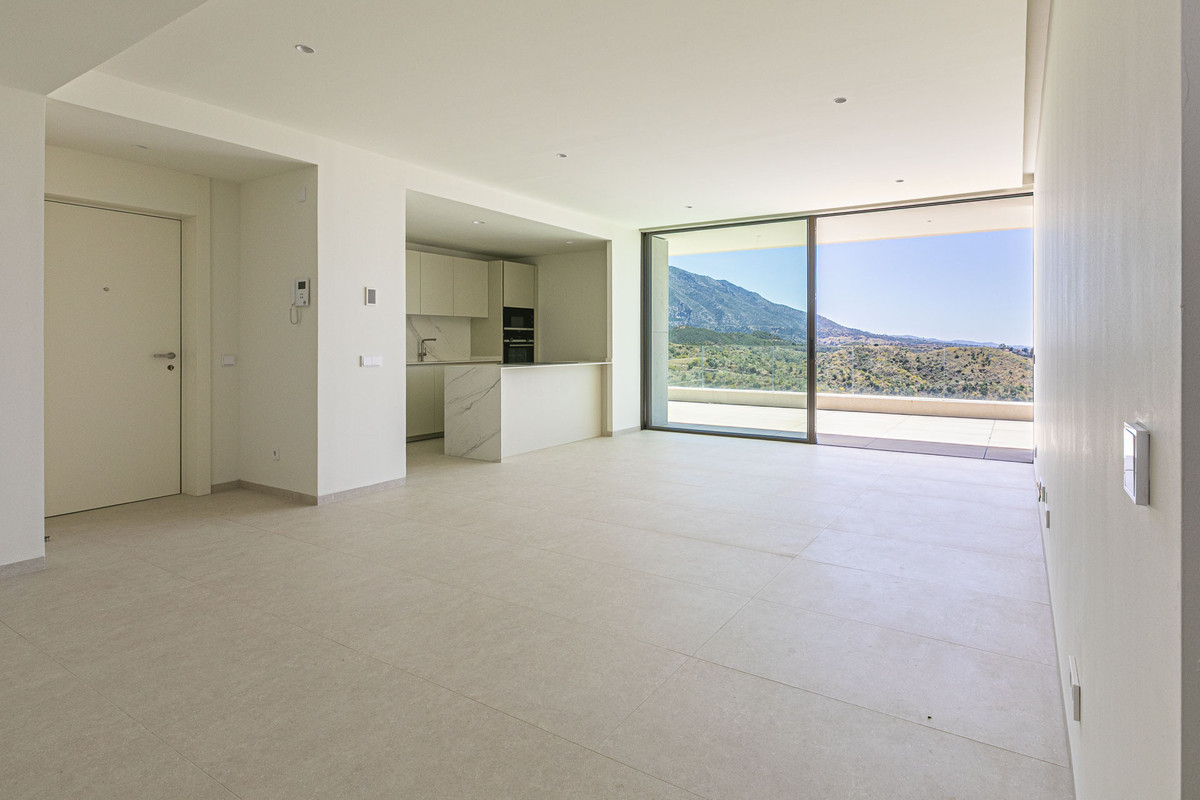 3 Bedroom Apartment for Sale in Benahavís — 4