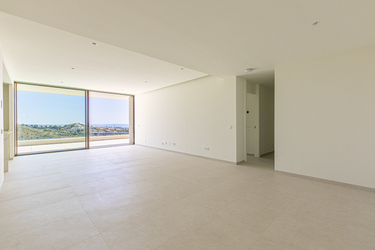 3 Bedroom Apartment for Sale in Benahavís — 6