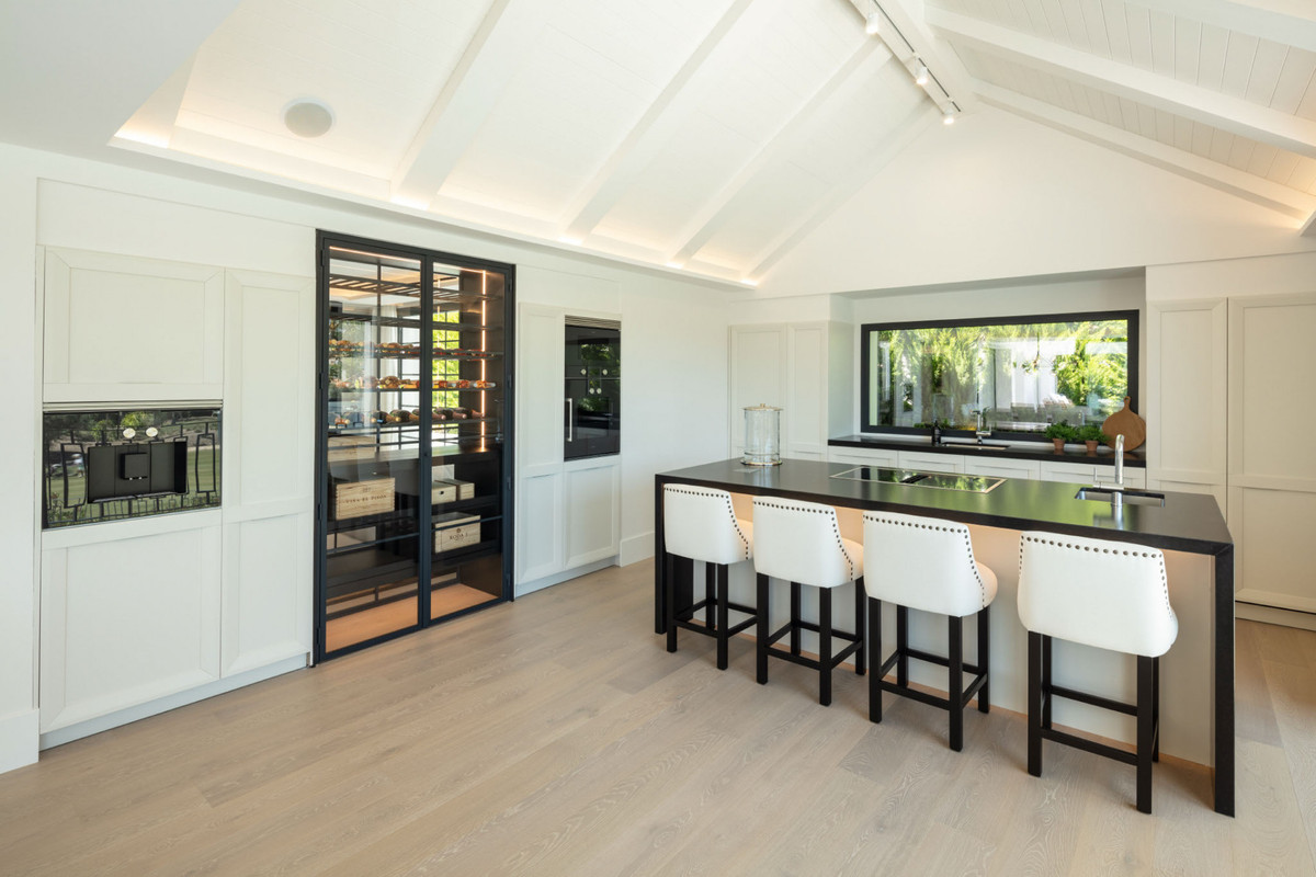 5 Bedroom Villa for Sale in Nueva Andalucía — 4