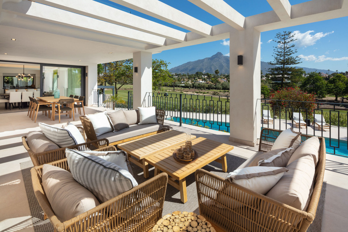 5 Bedroom Villa for Sale in Nueva Andalucía — 7