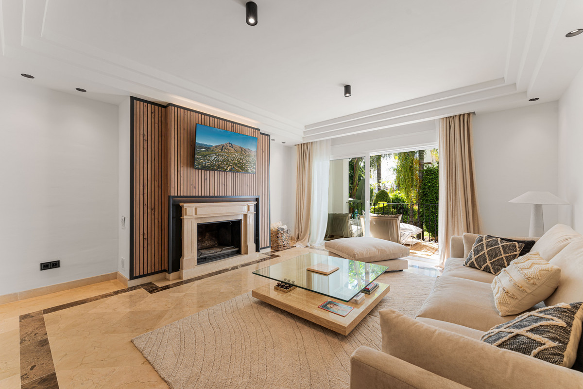 3 Bedroom Apartment for Sale in Sierra Blanca