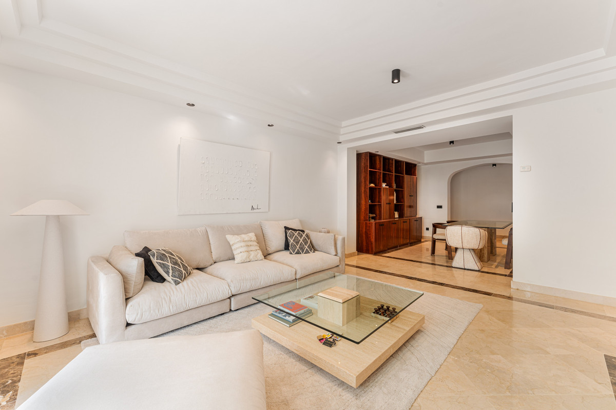 3 Bedroom Apartment for Sale in Sierra Blanca — 4