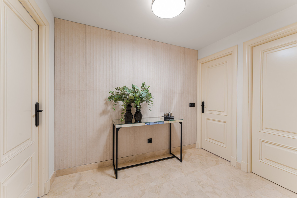 3 Bedroom Apartment for Sale in Sierra Blanca — 8
