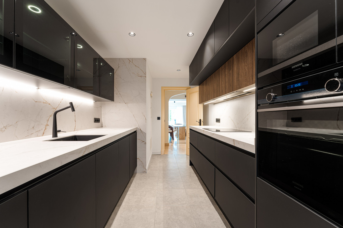 3 Bedroom Apartment for Sale in Sierra Blanca — 9