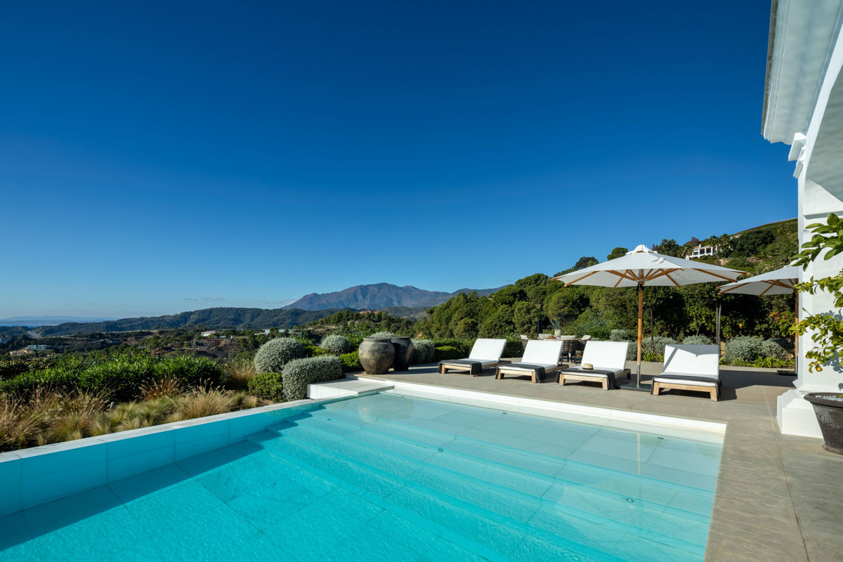 7 Bedroom Villa for Sale in Benahavís — view 10