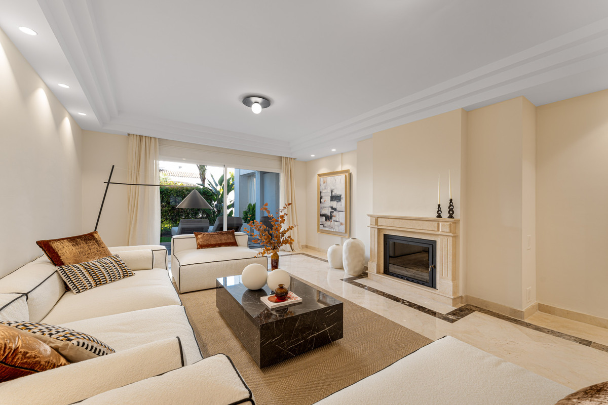 3 Bedroom Apartment for Sale in Sierra Blanca