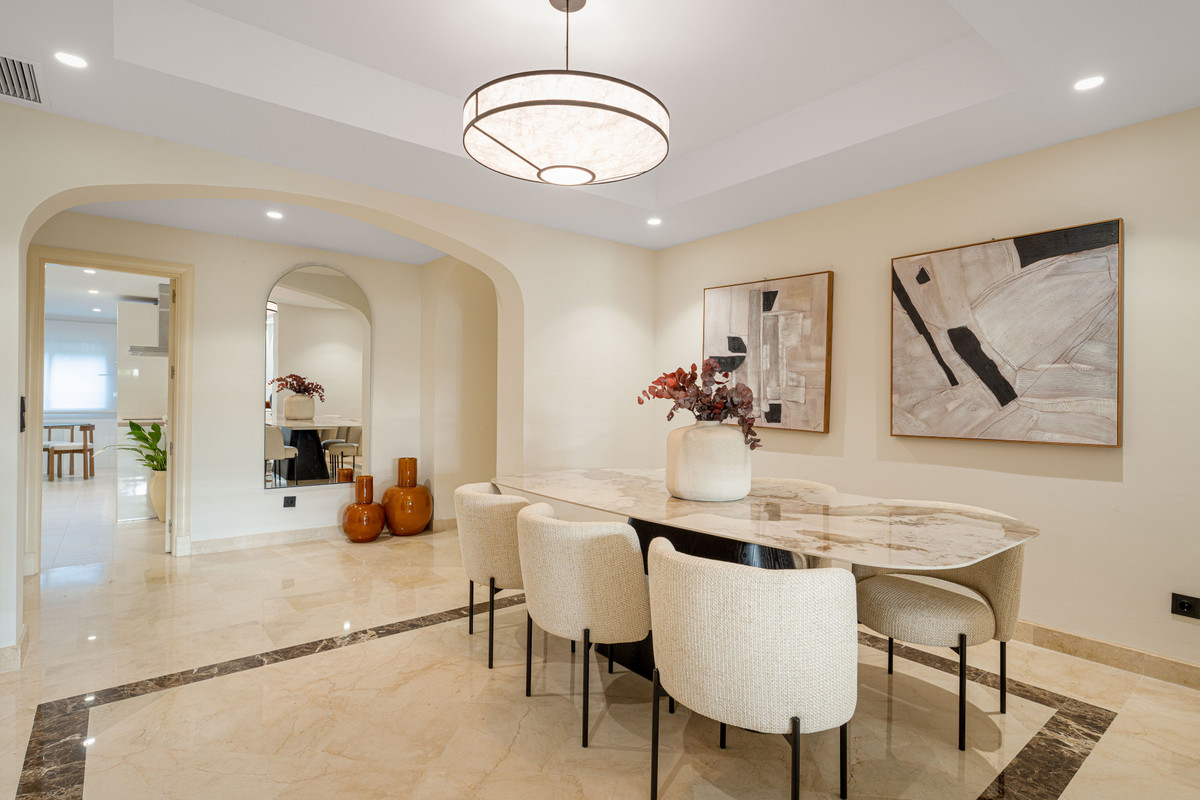3 Bedroom Apartment for Sale in Sierra Blanca — 2