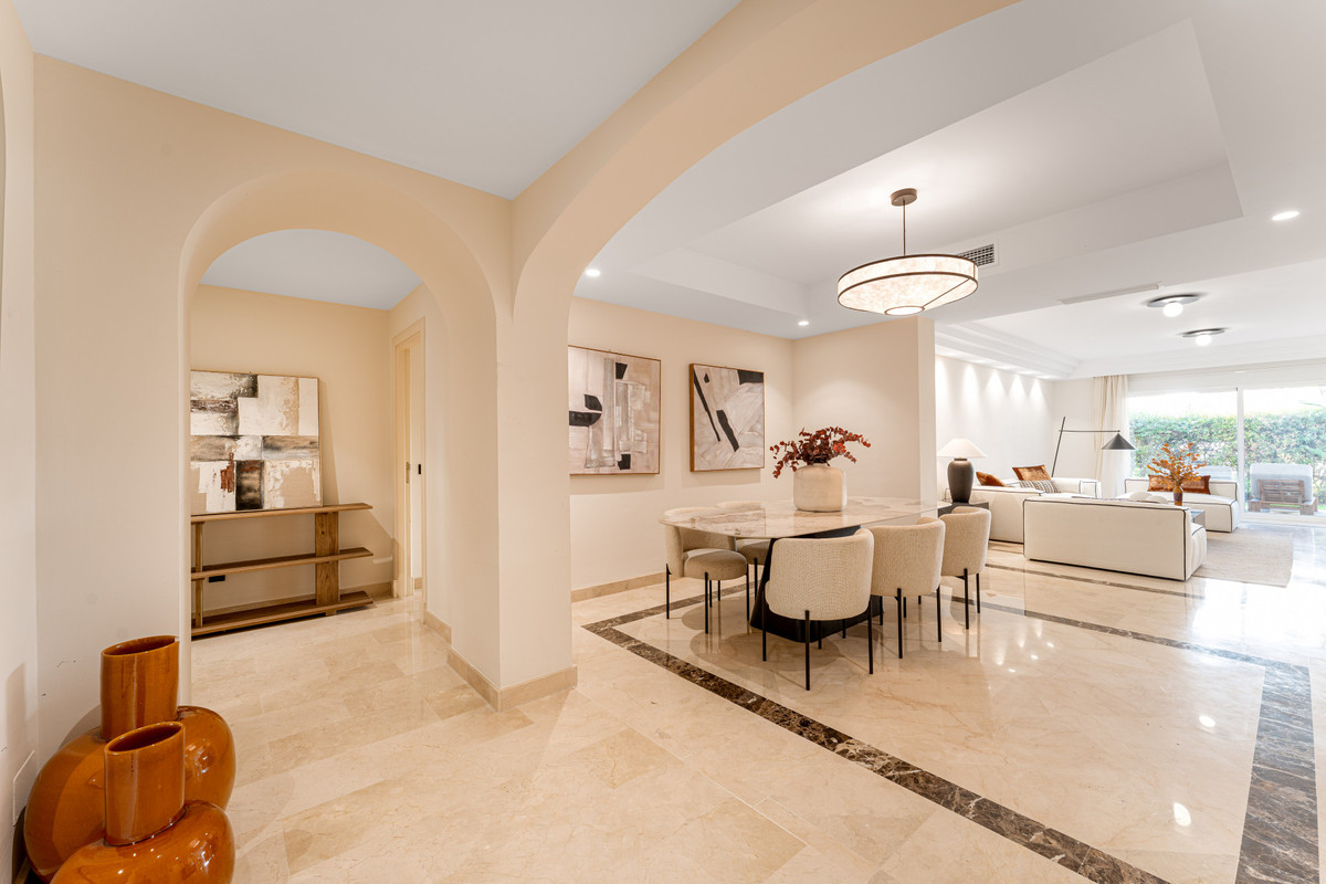 3 Bedroom Apartment for Sale in Sierra Blanca — 5