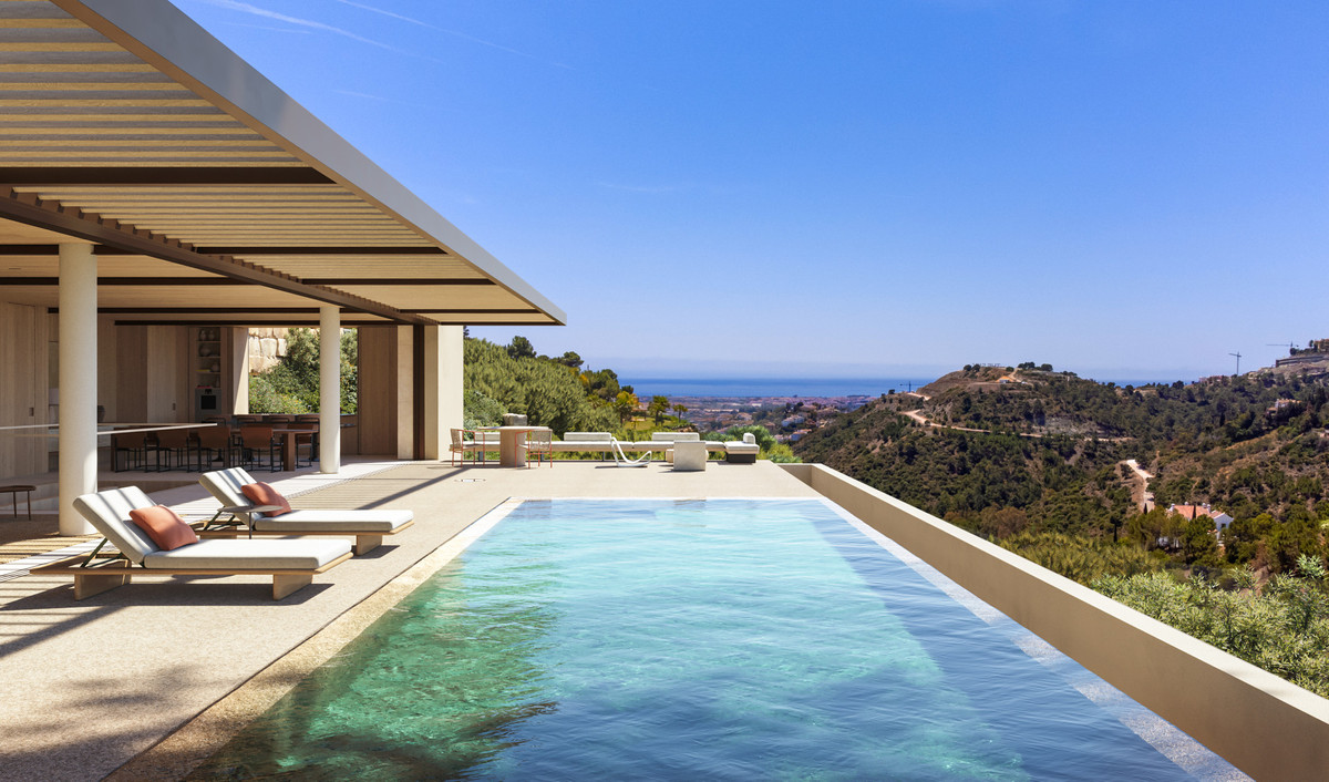 5 Bedroom Villa for Sale in El Madroñal