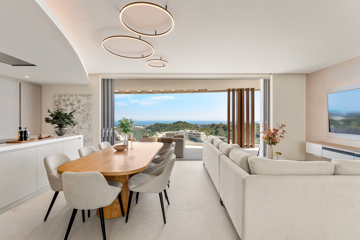 3 Bedroom Apartment for Sale in Benahavís — 3