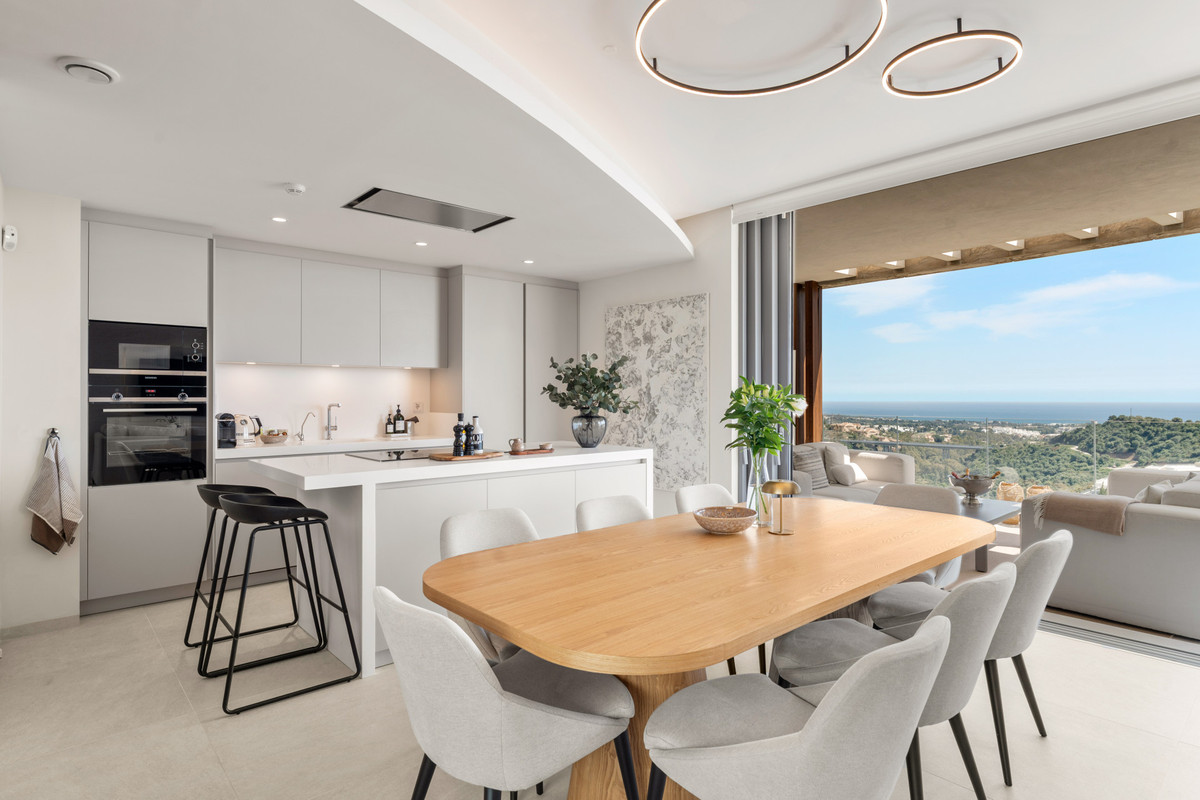 3 Bedroom Apartment for Sale in Benahavís — 5