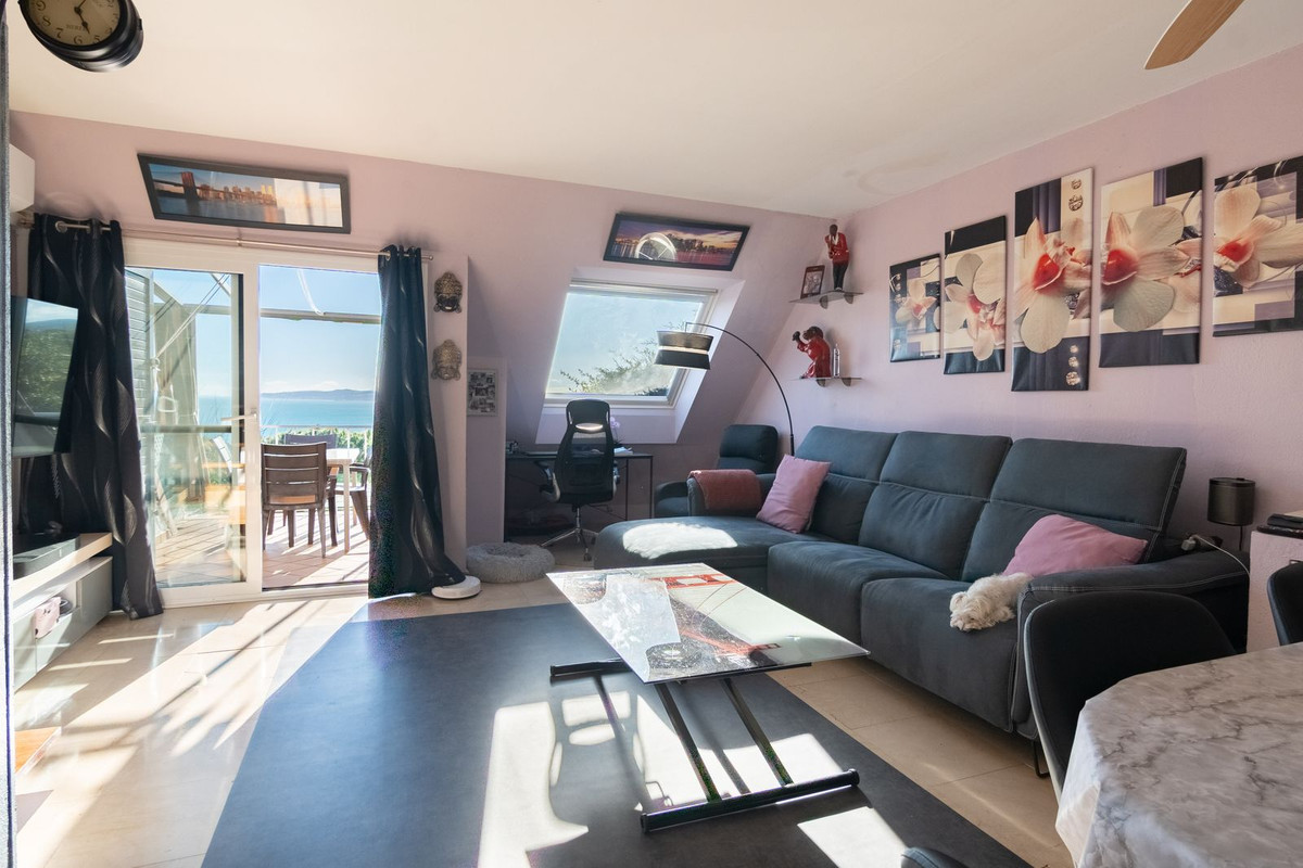 4 Bedroom Villa for Sale in Estepona — 8